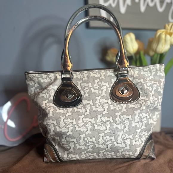 Celine Horse Carriage PVC Handbag - Picture 3 of 14